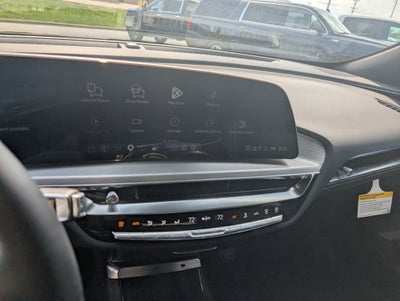 2025 Cadillac LYRIQ Luxury 3