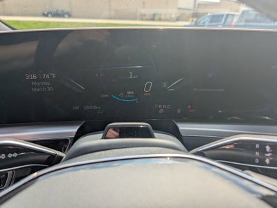 2025 Cadillac LYRIQ Luxury 3