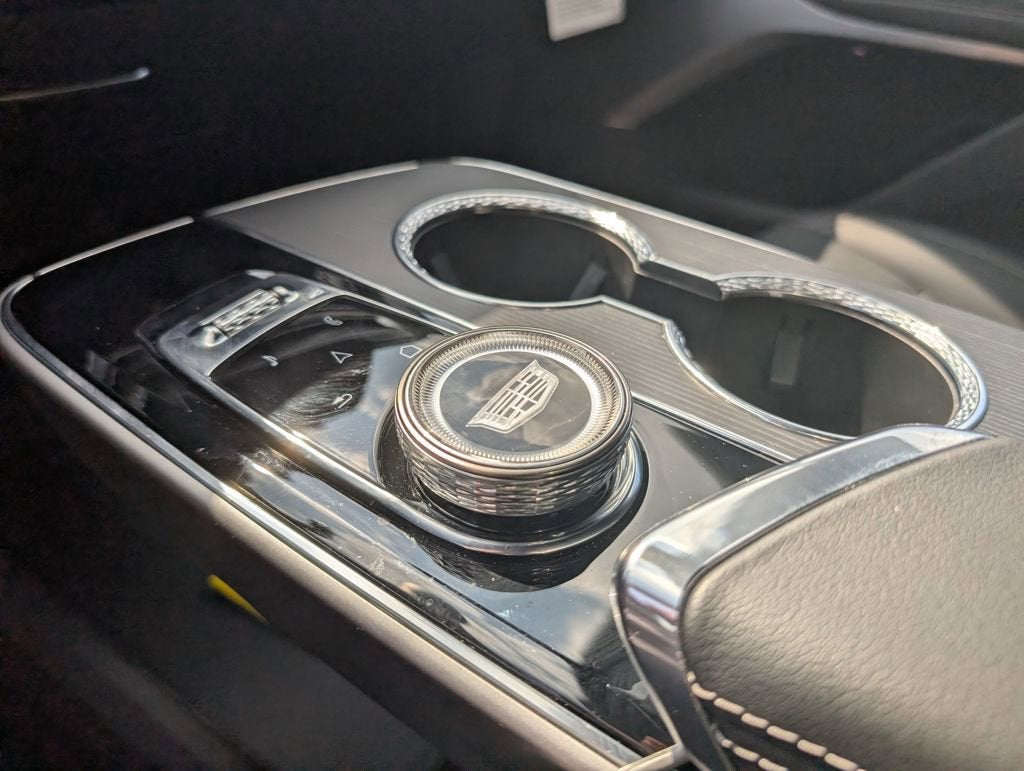 2025 Cadillac LYRIQ Luxury 3