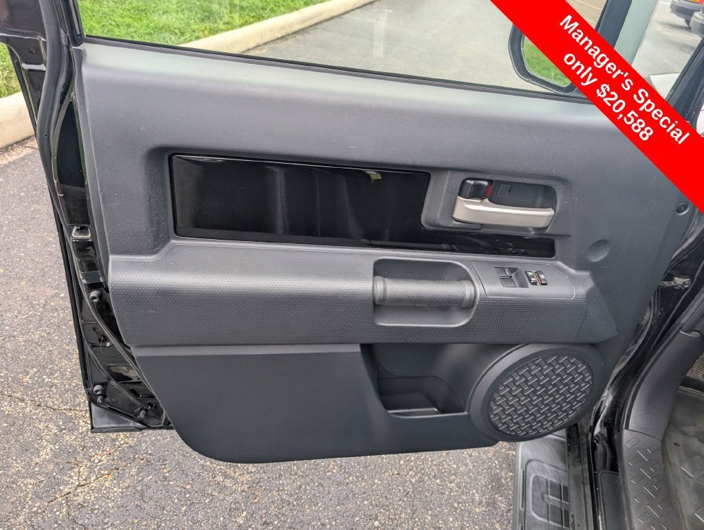 2014 Toyota FJ Cruiser Base