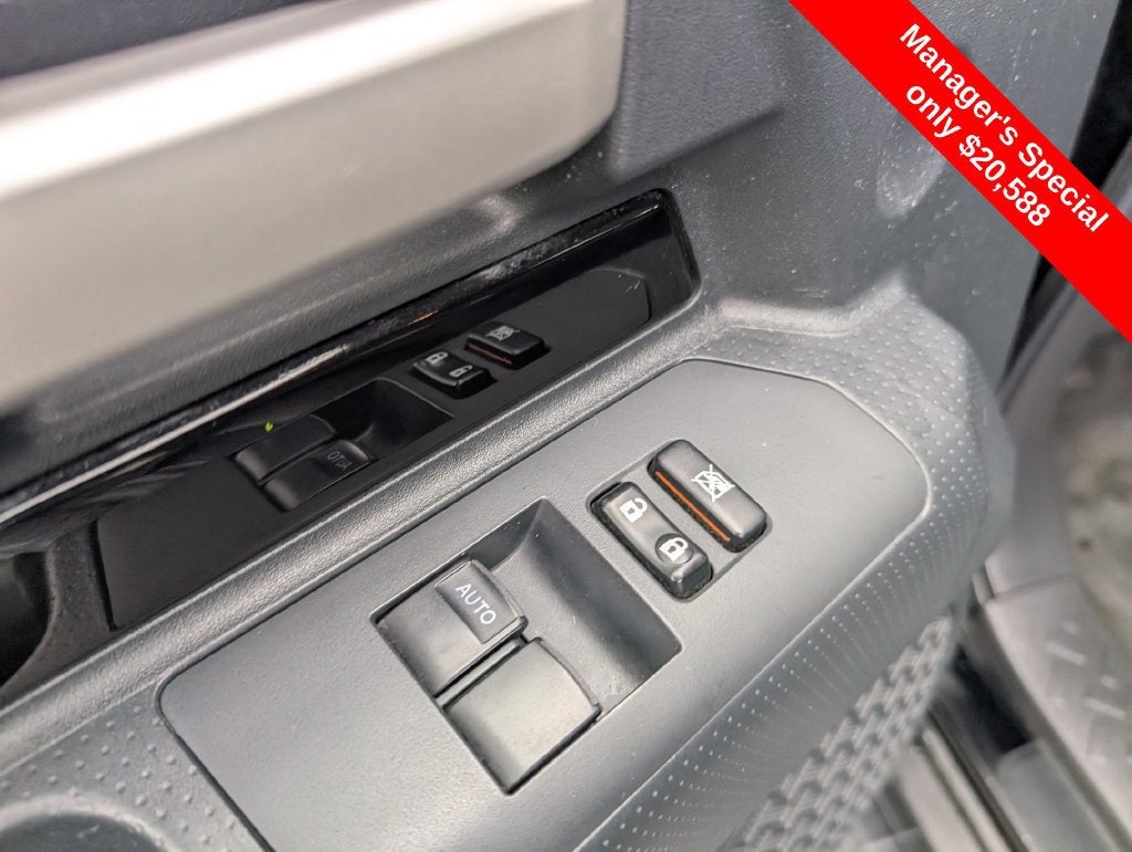 2014 Toyota FJ Cruiser Base