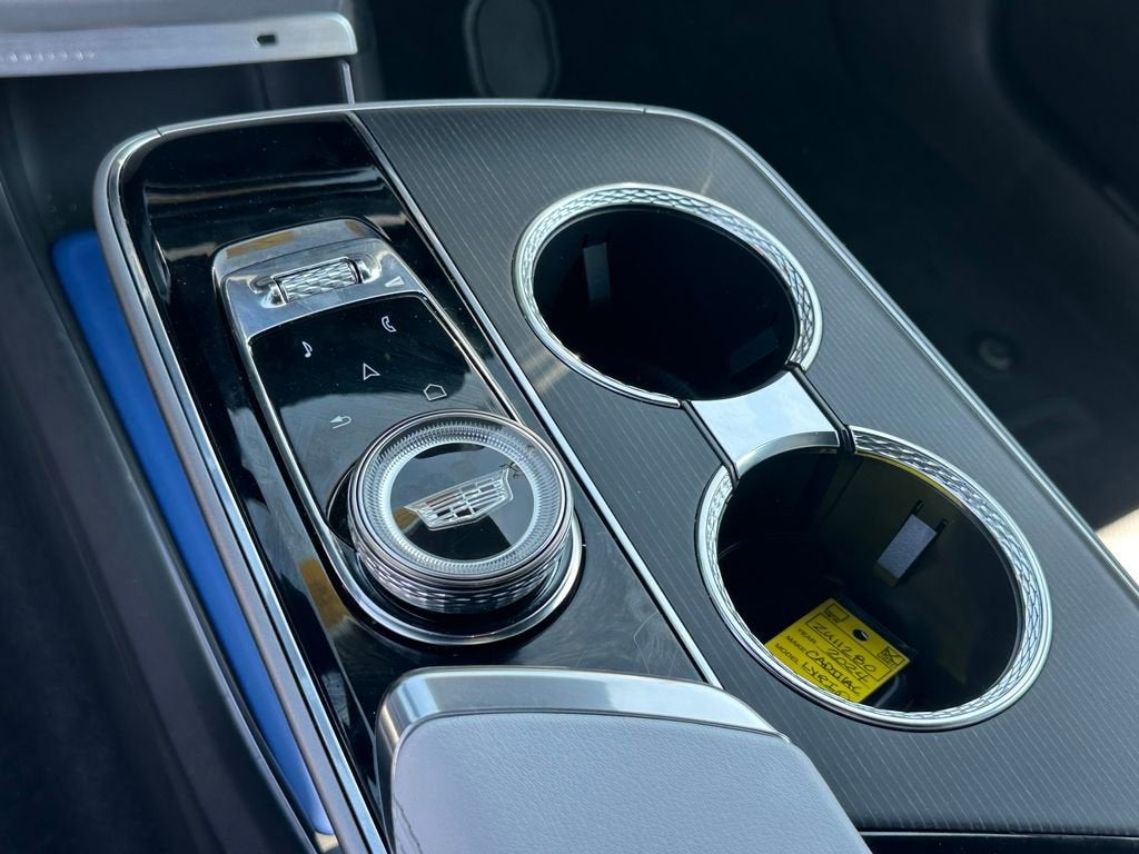 2024 Cadillac LYRIQ Sport 2