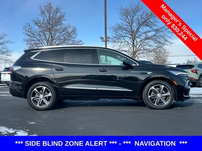 2022 Buick Enclave Essence