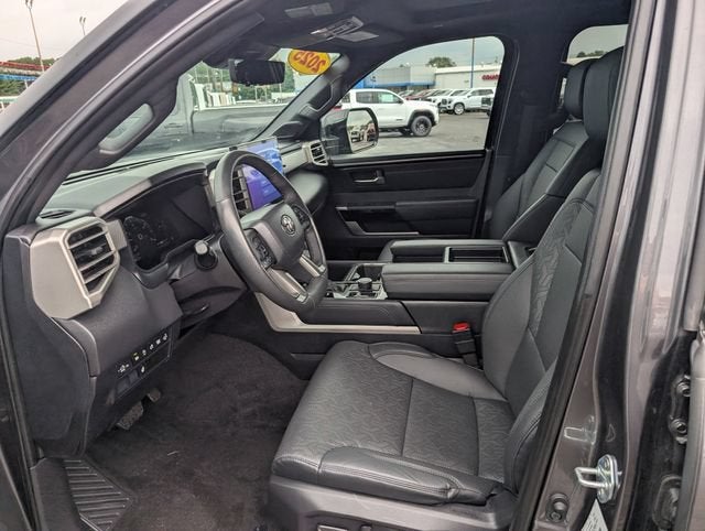 2025 Toyota Tundra 4WD SR5