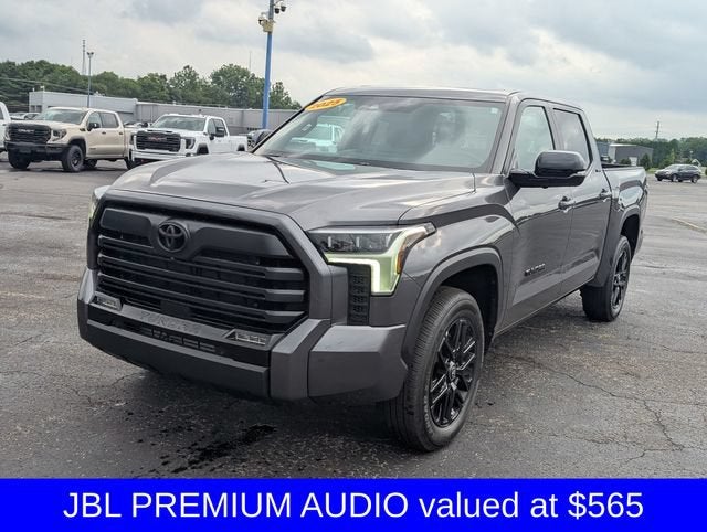 2025 Toyota Tundra 4WD SR5