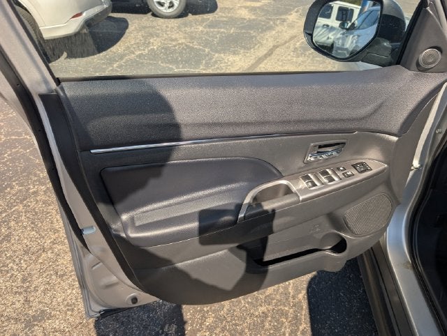 2024 Mitsubishi Outlander Sport S