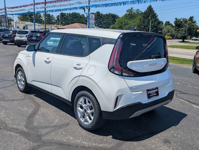 2024 Kia Soul LX