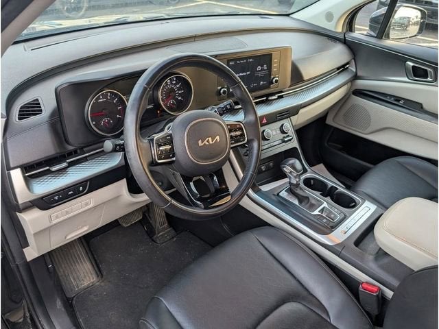 2024 Kia Carnival LX