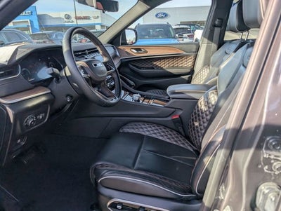 2022 Jeep Grand Cherokee Summit