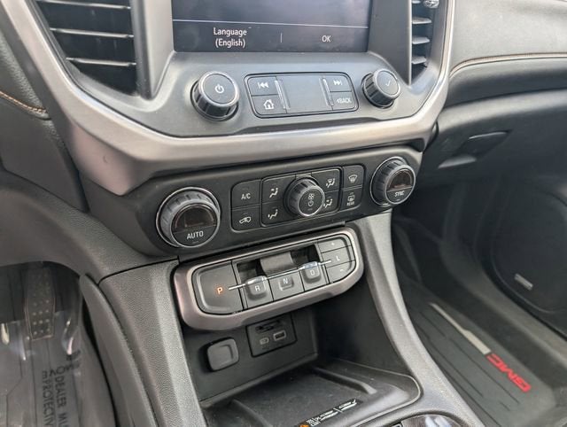 2023 GMC Acadia AT4